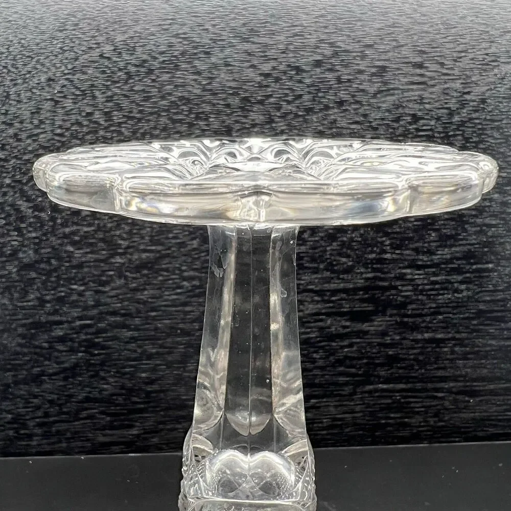 Elegant Vase/Champagne Glass-Embossed StarBurst/Flower/Diamond/Fanfold Design 8